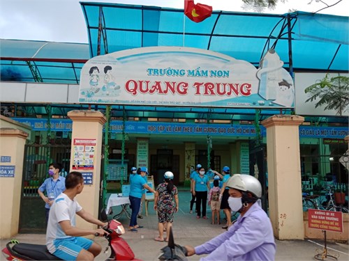 Trường MN Quang Trung ngày đầu học sinh trở lại trường sau kỳ nghỉ phòng Covid-19